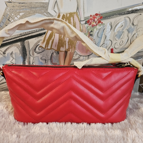 Gucci GG Marmont Leather Mini  Shoulder Bag in red color.  Brand new - Picture 3 of 12